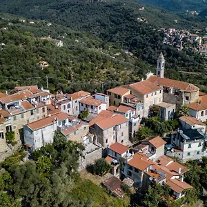 Lovely Renovated Near Apartment Dolcedo